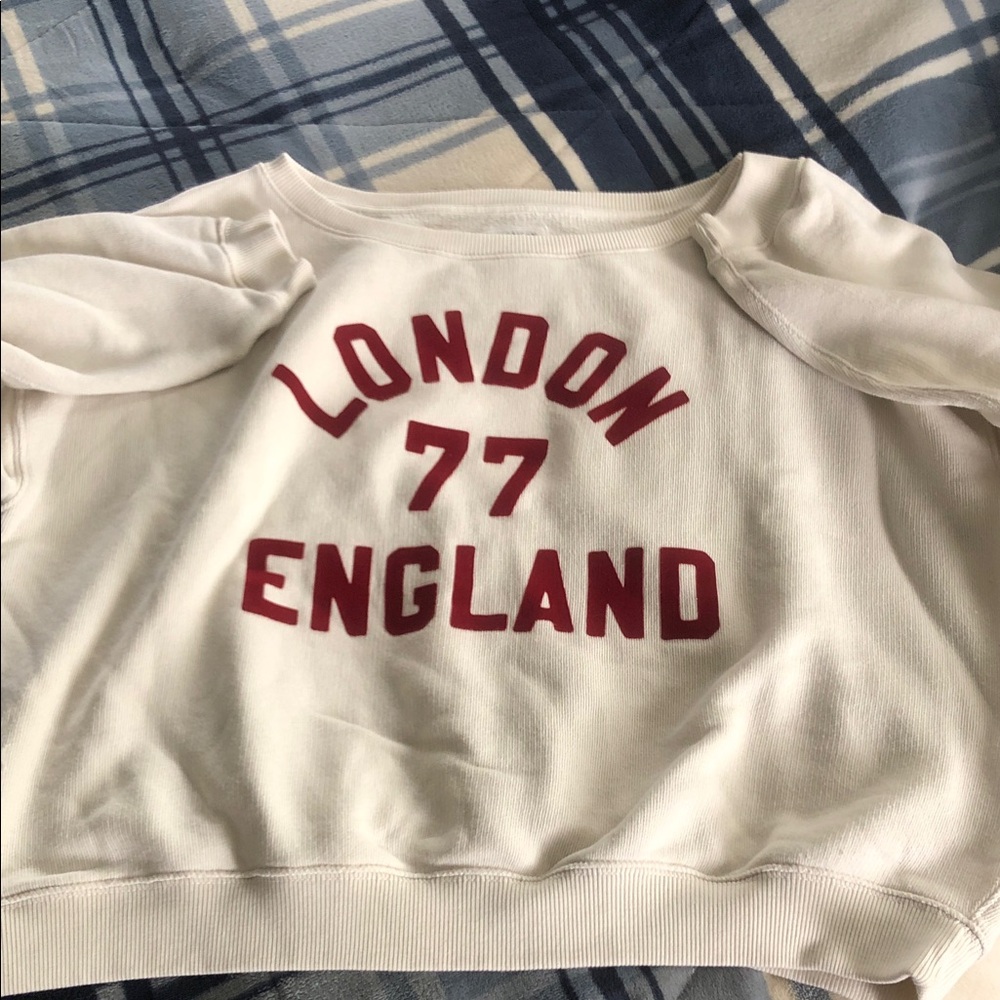 American Eagle Outfitters White Sweatshirt with Red 'London 77 England' Graphic